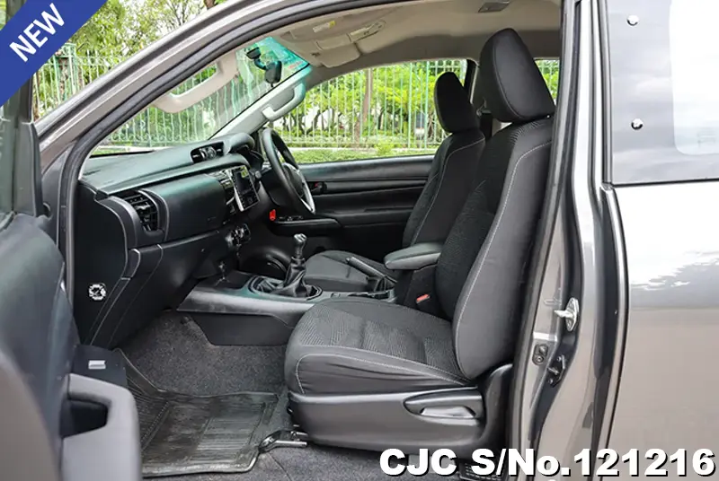 Toyota Hilux in Gray for Sale Image 11
