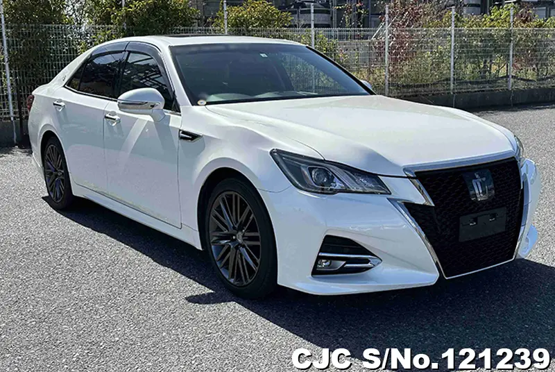 Toyota / Crown 2016