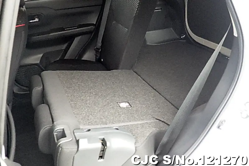 Toyota Raize in White for Sale Image 15