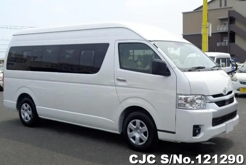Toyota / Hiace / Commuter 2024