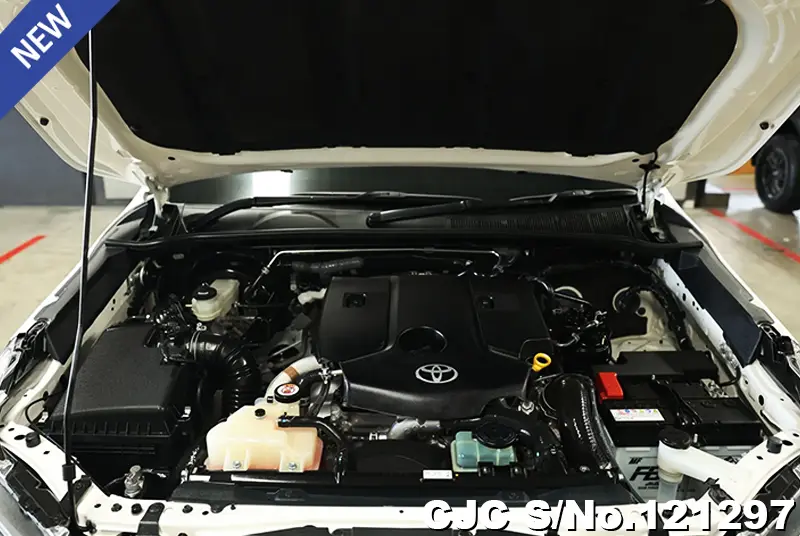 Toyota Hilux in White for Sale Image 14