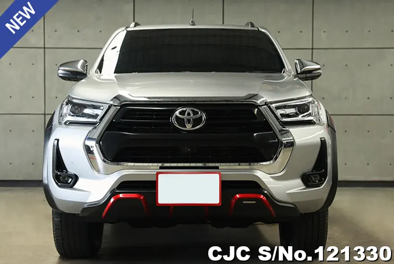 Toyota Hilux in Gray for Sale Image 2