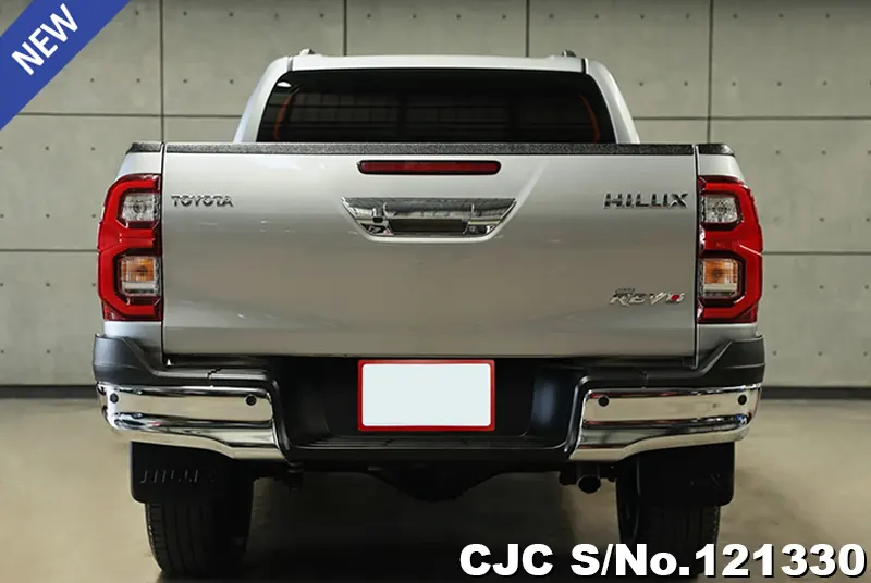 Toyota Hilux in Gray for Sale Image 3