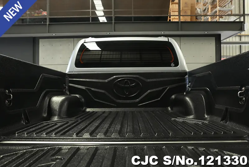 Toyota Hilux in Gray for Sale Image 4