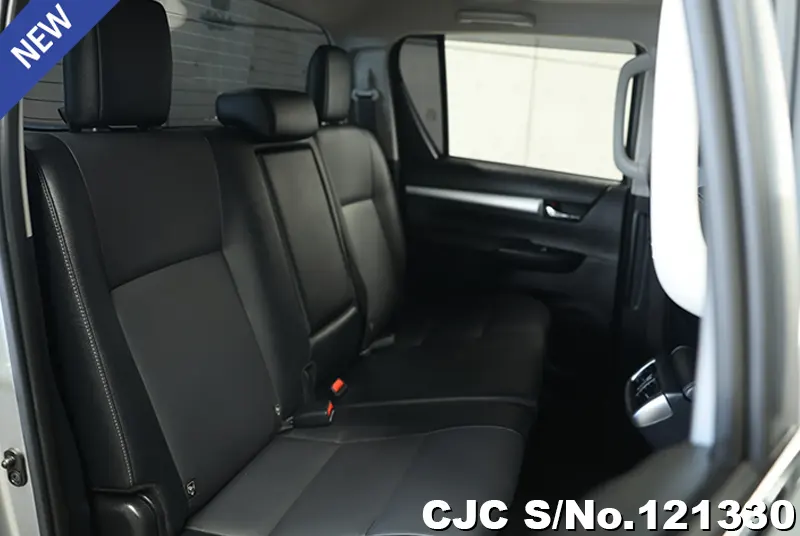 Toyota Hilux in Gray for Sale Image 8