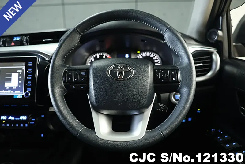 Toyota Hilux in Gray for Sale Image 9