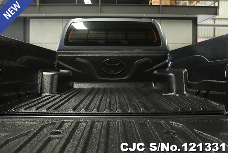 Toyota Hilux in Gray for Sale Image 4
