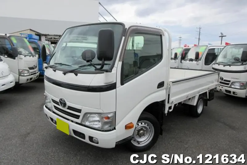 Toyota / Dyna 2015