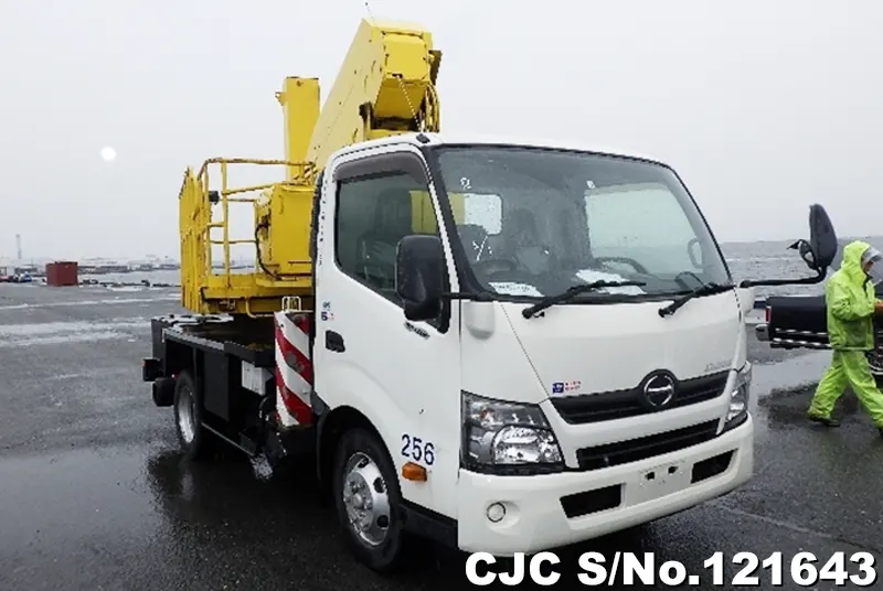 Hino / Dutro 2015