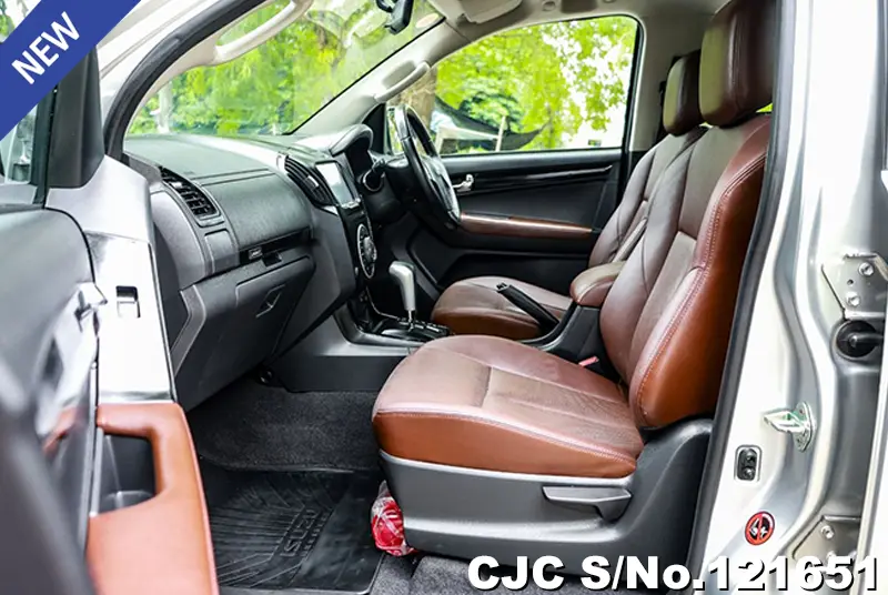 Isuzu D-Max in Silver for Sale Image 11