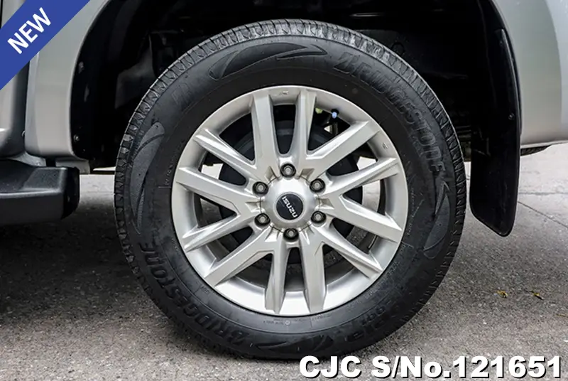 Isuzu D-Max in Silver for Sale Image 15