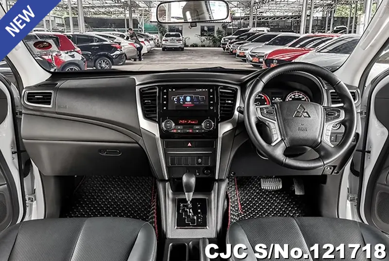 Mitsubishi Triton in White for Sale Image 6
