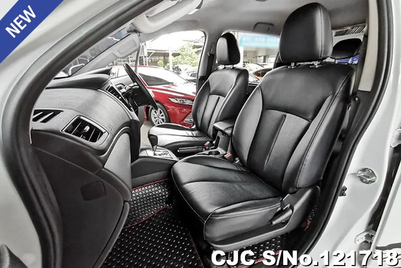 Mitsubishi Triton in White for Sale Image 7