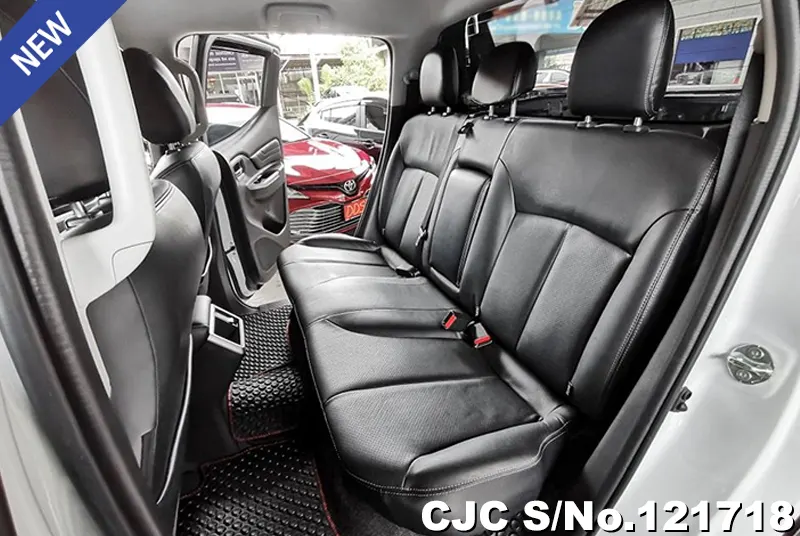 Mitsubishi Triton in White for Sale Image 8