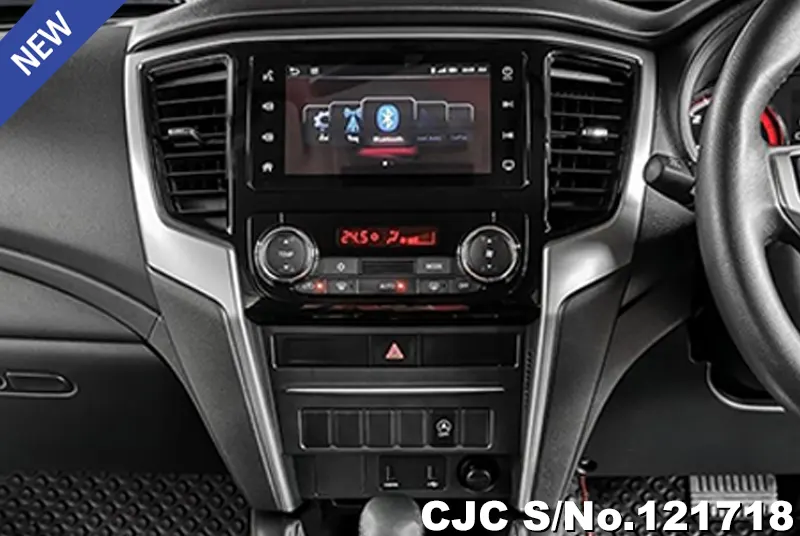 Mitsubishi Triton in White for Sale Image 11