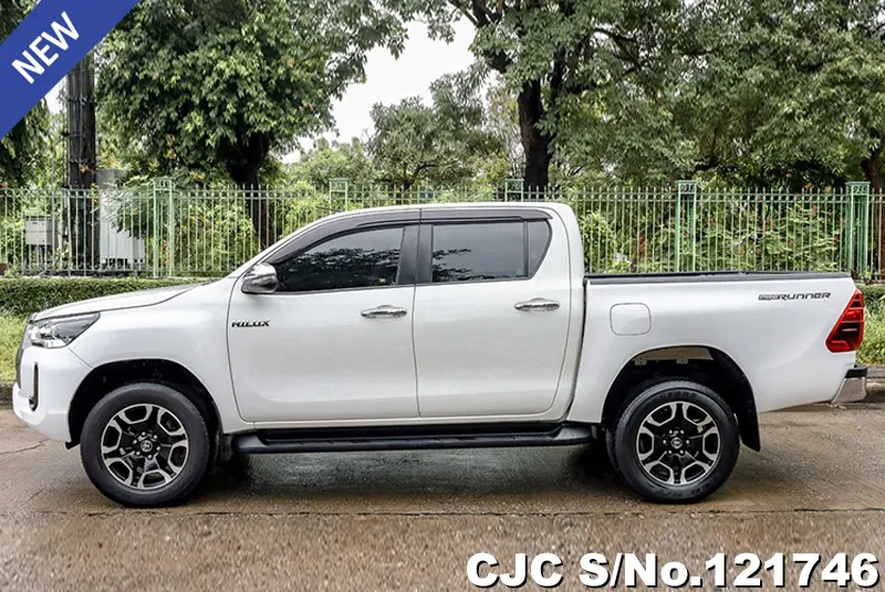 Toyota Hilux in White for Sale Image 7