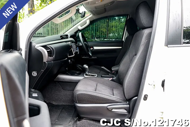 Toyota Hilux in White for Sale Image 11