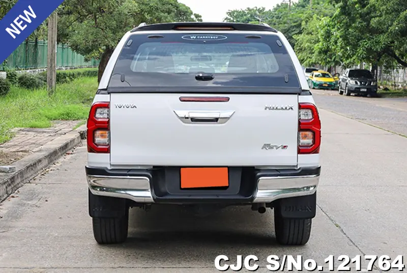 Toyota Hilux in White for Sale Image 5
