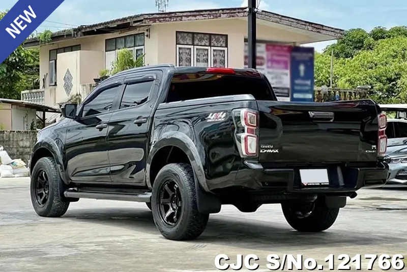 Isuzu D-Max in Black for Sale Image 1