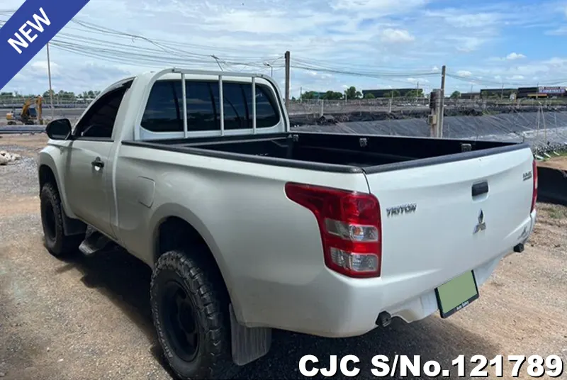 Mitsubishi Triton in White for Sale Image 1