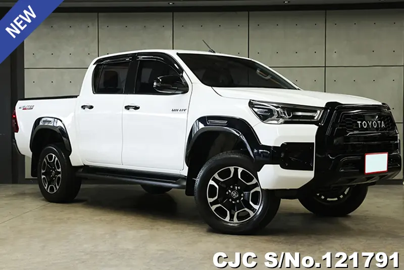 Toyota Hilux in White for Sale Image 0