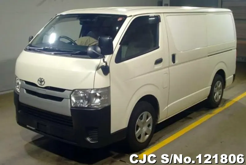 Toyota / Hiace 2019