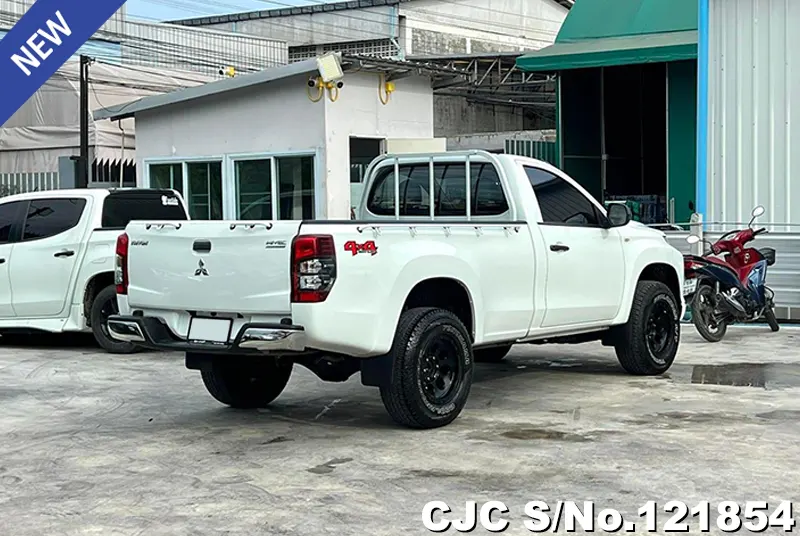 Mitsubishi Triton in White for Sale Image 1