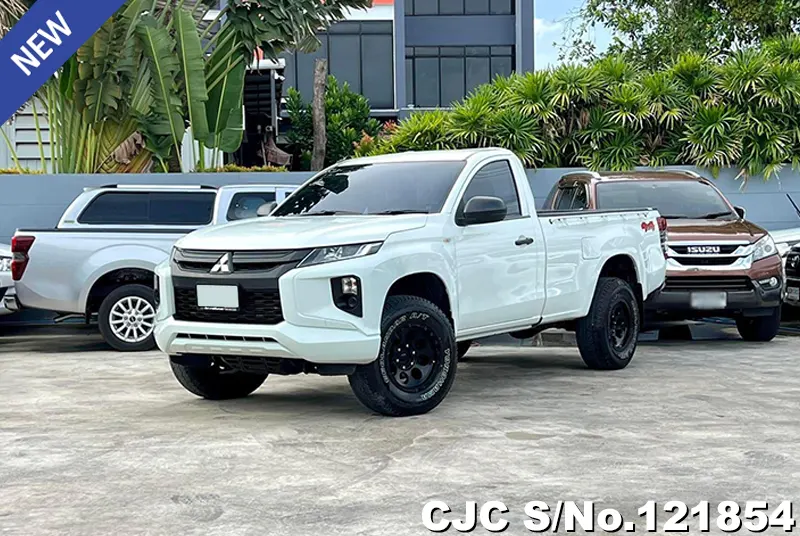 Mitsubishi Triton in White for Sale Image 2