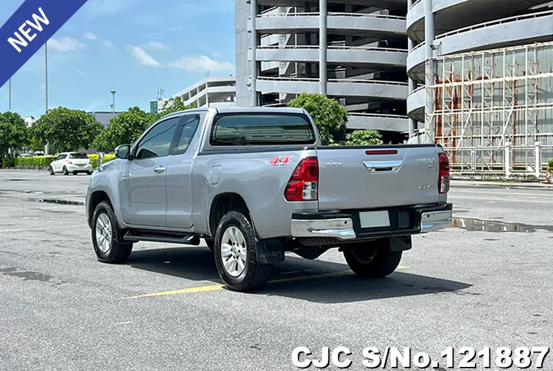 Toyota Hilux in Silver for Sale Image 1