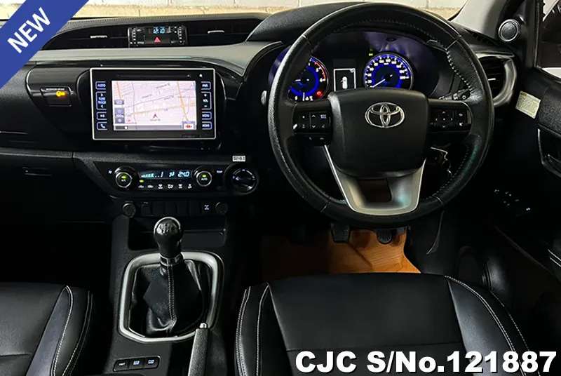 Toyota Hilux in Silver for Sale Image 8