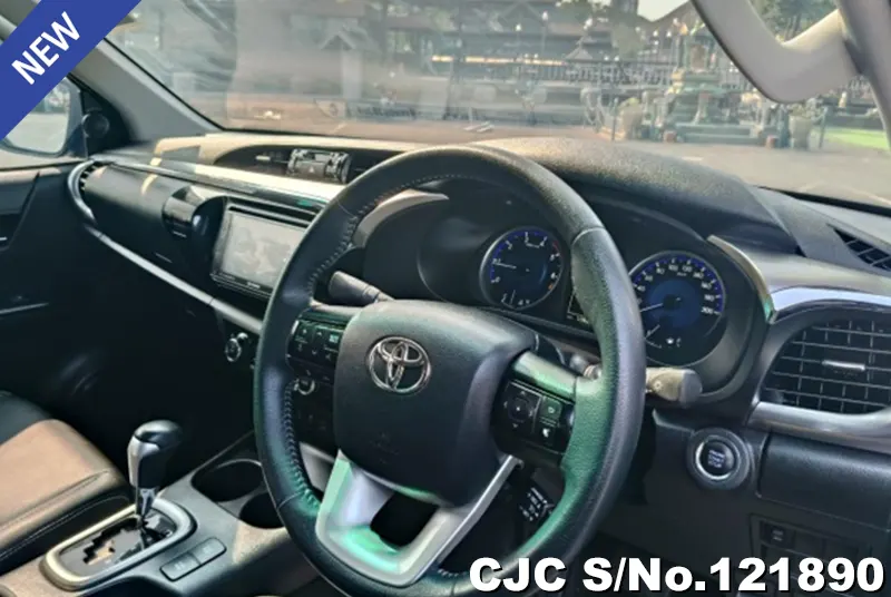 Toyota Hilux in Black for Sale Image 10