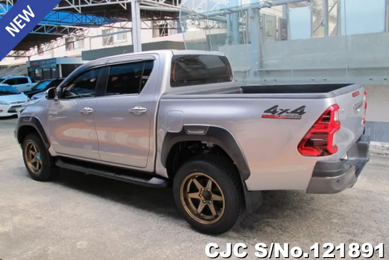 Toyota Hilux in Silver for Sale Image 1