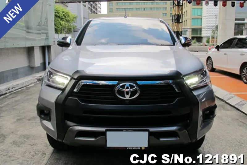 Toyota Hilux in Silver for Sale Image 4