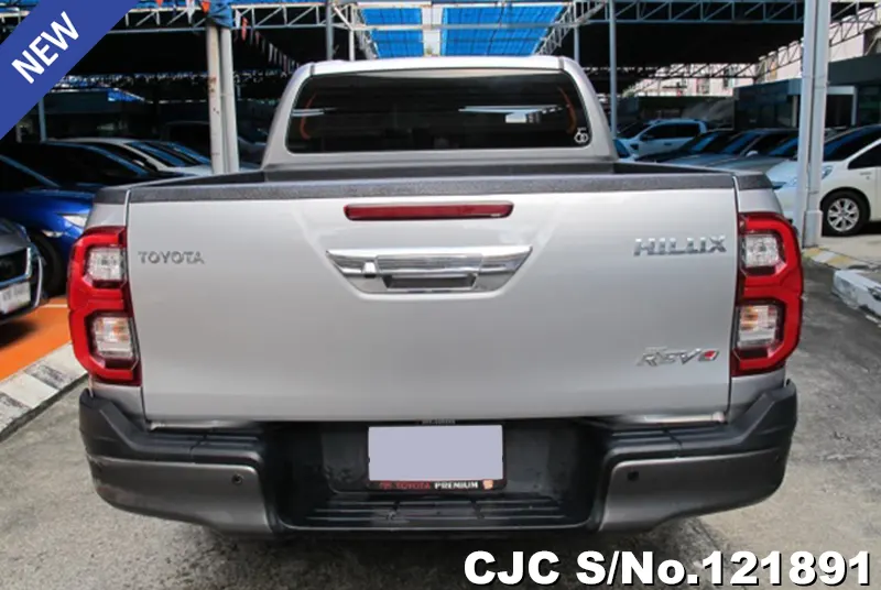 Toyota Hilux in Silver for Sale Image 5