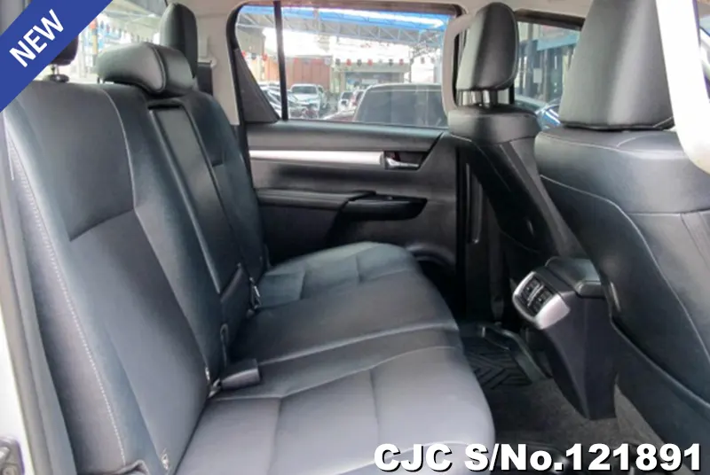 Toyota Hilux in Silver for Sale Image 9