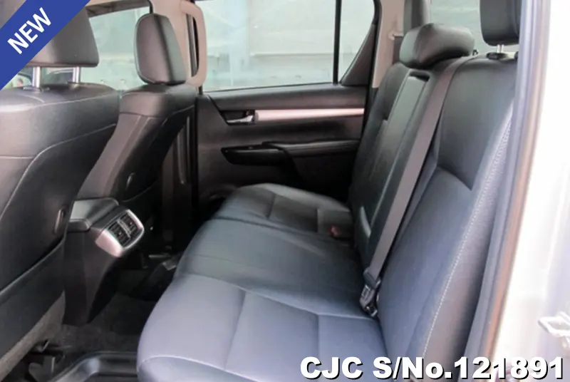 Toyota Hilux in Silver for Sale Image 10