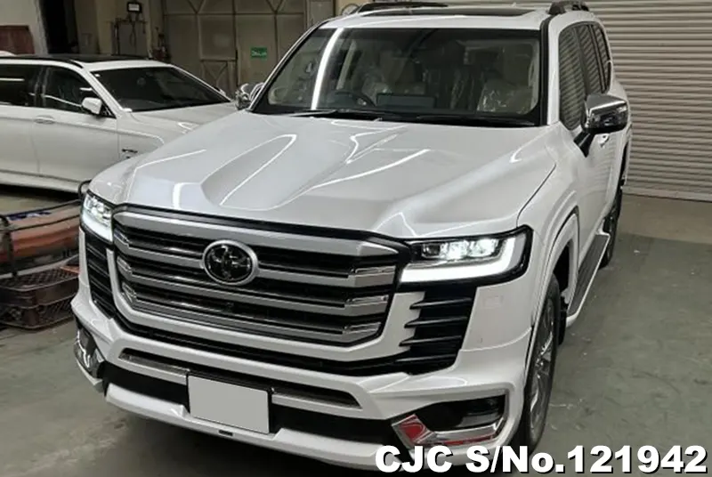 Toyota / Land Cruiser 2023