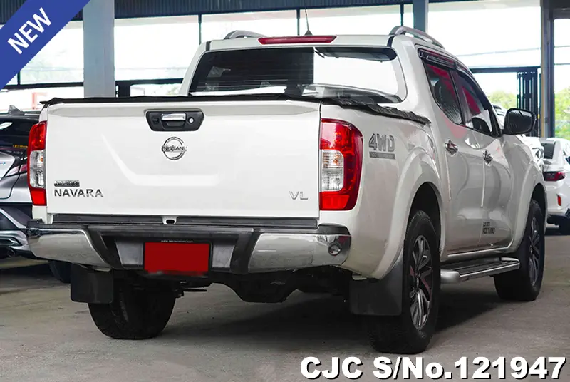 Nissan Navara in White for Sale Image 2