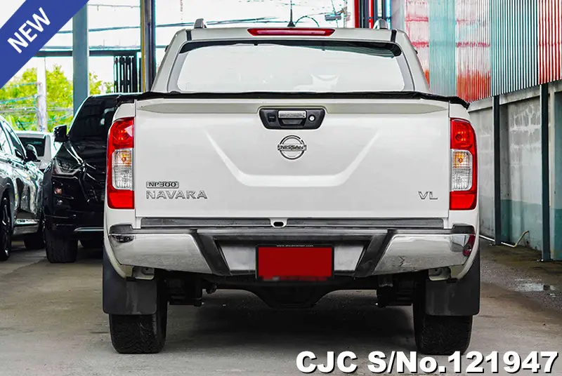 Nissan Navara in White for Sale Image 5