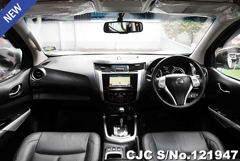 Nissan Navara in White for Sale Image 6