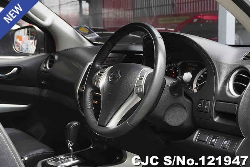 Nissan Navara in White for Sale Image 9