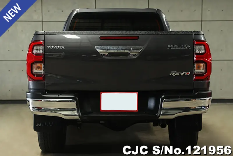 Toyota Hilux in Gray for Sale Image 3
