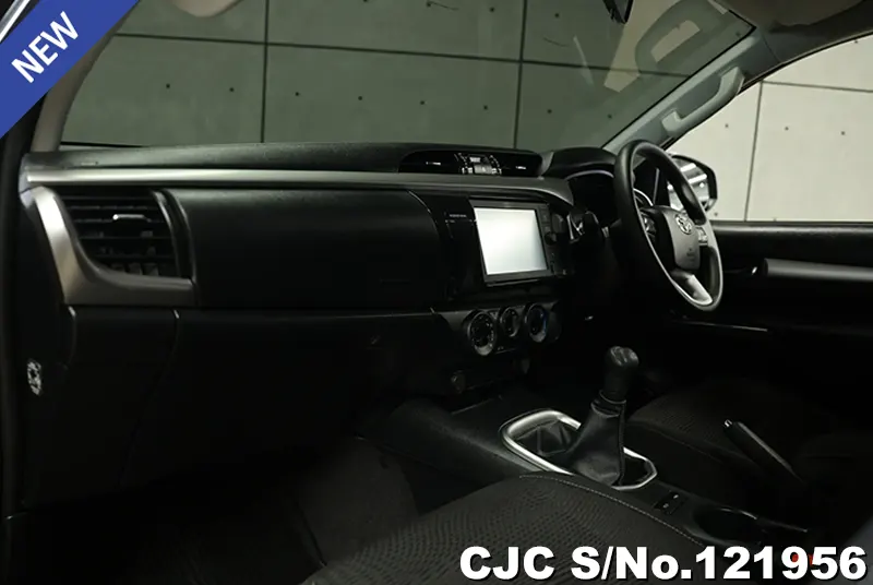 Toyota Hilux in Gray for Sale Image 7