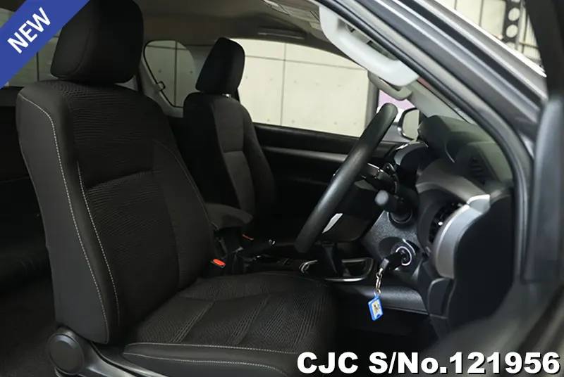 Toyota Hilux in Gray for Sale Image 8