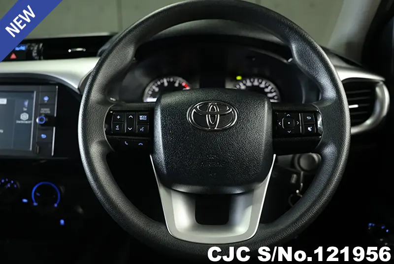 Toyota Hilux in Gray for Sale Image 11