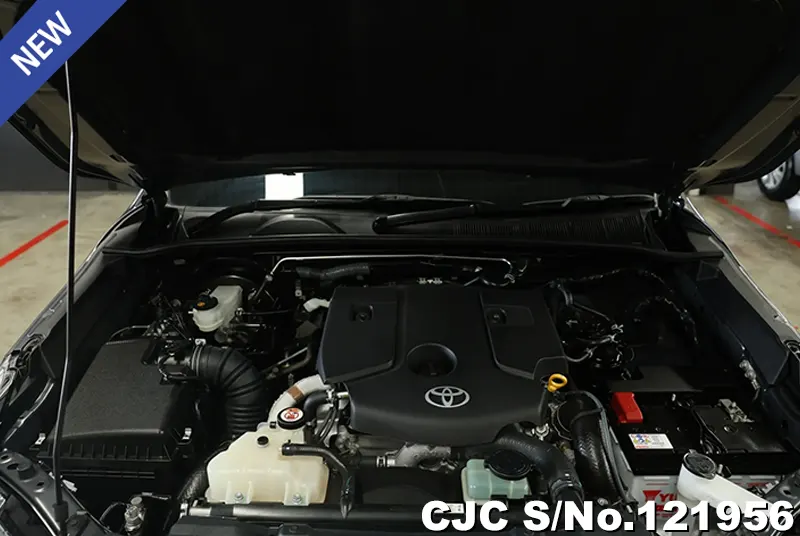 Toyota Hilux in Gray for Sale Image 15