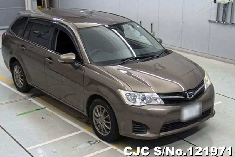 Toyota / Corolla Fielder 2012