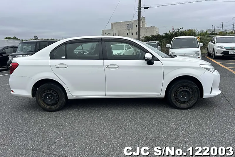 TOYOTA　COROLLA　Axio 7台セット 2019 Toyota Corolla Axio White for sale | Stock No. 122003