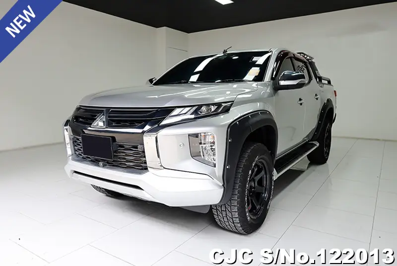 Mitsubishi Triton in Silver for Sale Image 3