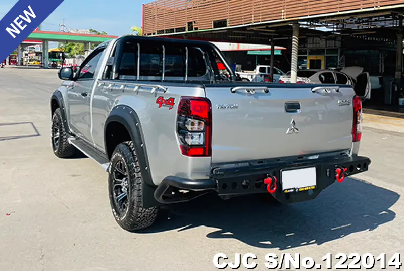 Mitsubishi Triton in Gray for Sale Image 1